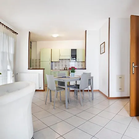 Stella Del Garda 1 Con Balcone Tignale