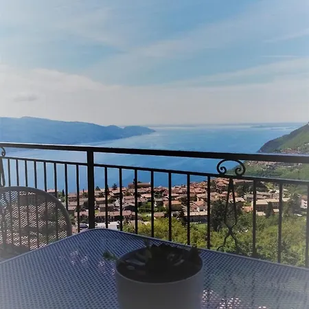 Stella Del Garda 1 Con Balcone